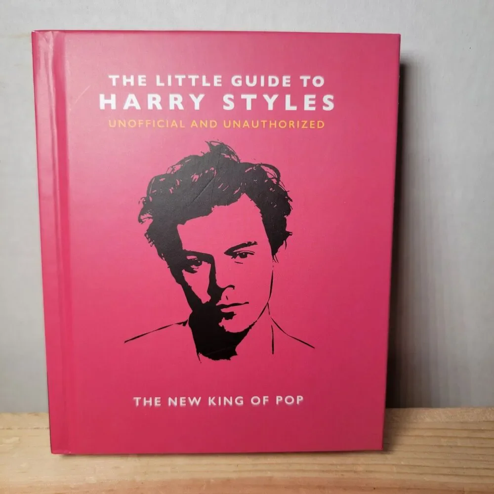 BOOK The Little Guide to Harry Styles: The New King of Pop (Hardback) NEW